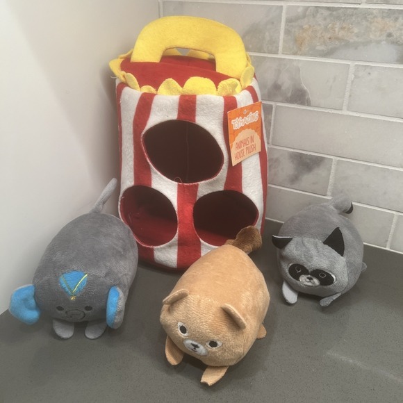 Toymazing Other - Animals In Circus House – Plush Animal Toy Set